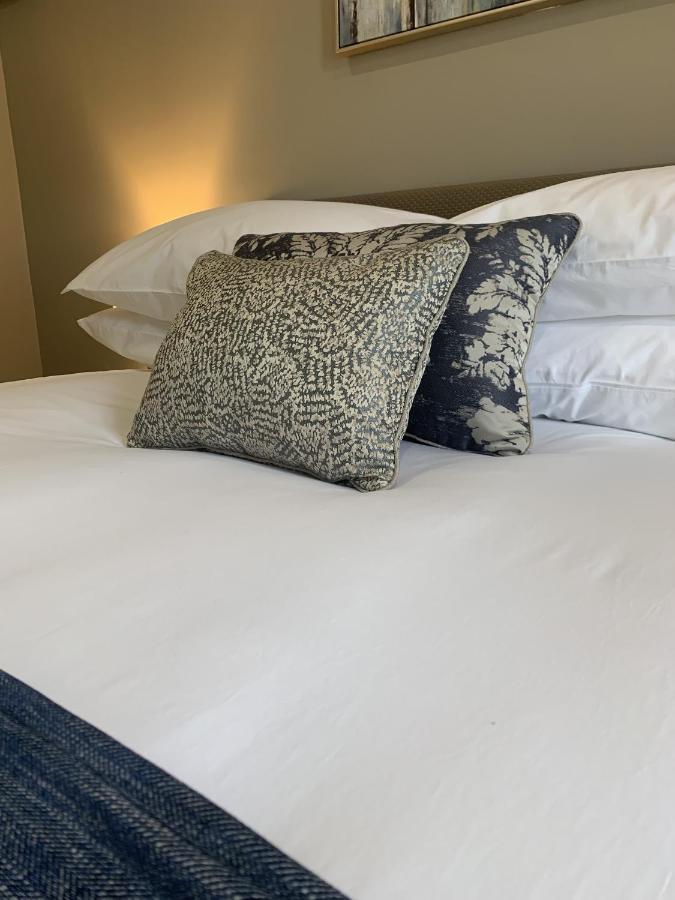 The Cedar Country Hotel Bellway Экстерьер фото